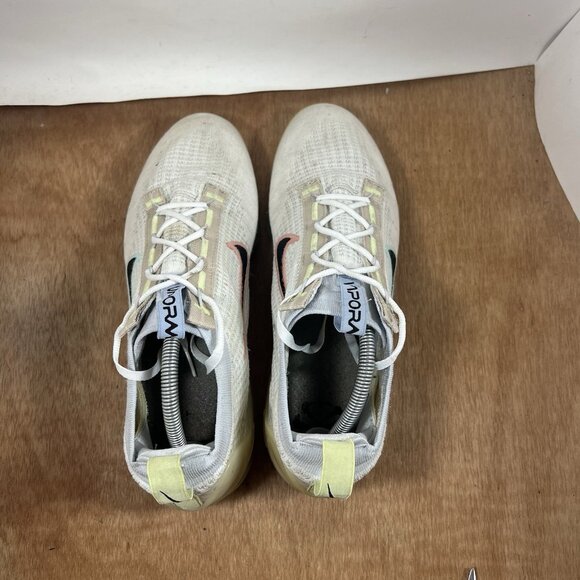 Nike Air VaporMax 2021 Flyknit Mens Size 10.5 White Black Running Shoes Sneakers main image 9